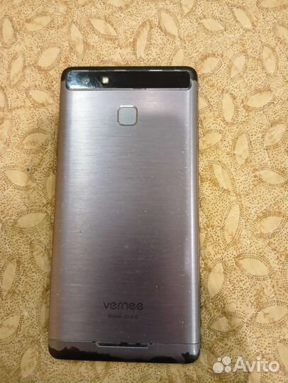 Телефон vernee