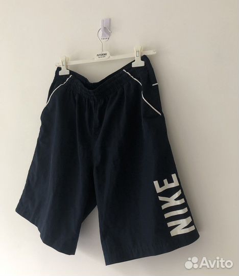 Нейлоновые шорты Nike L