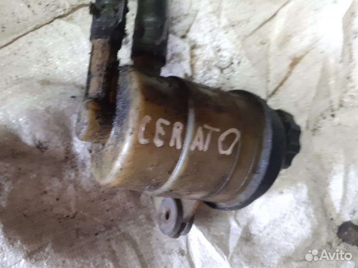 Бачок гура Kia Cerato