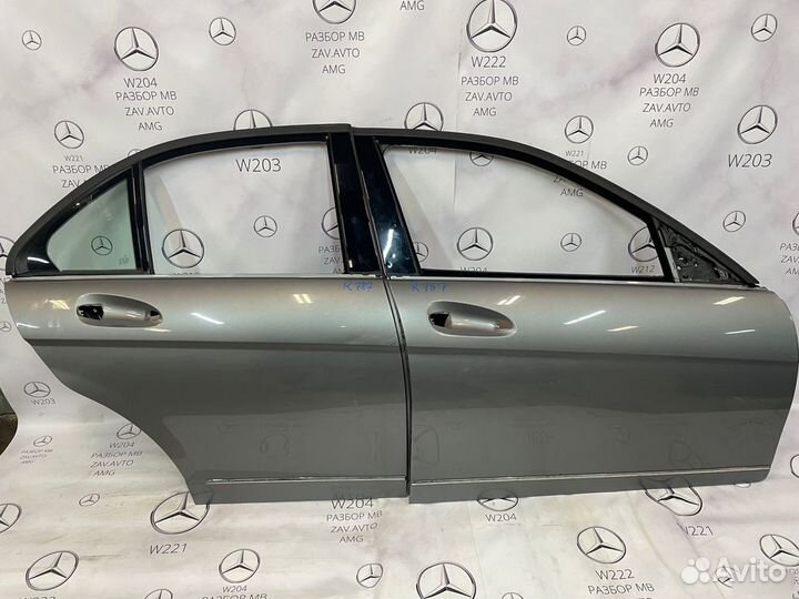 Дверь правая Mercedes W204