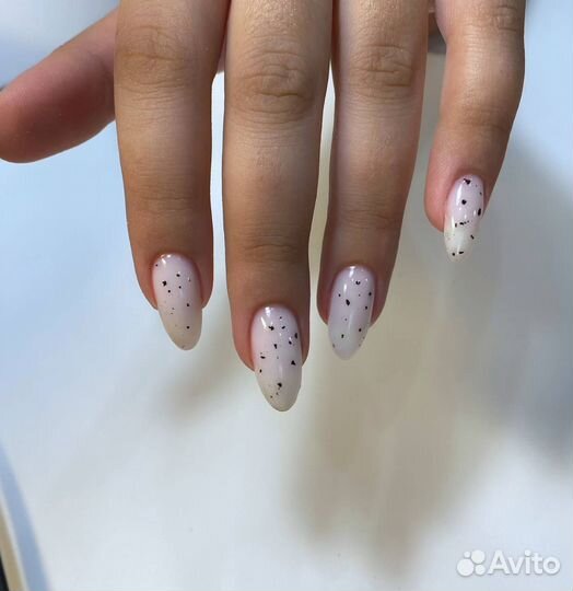 Маникюр в студии