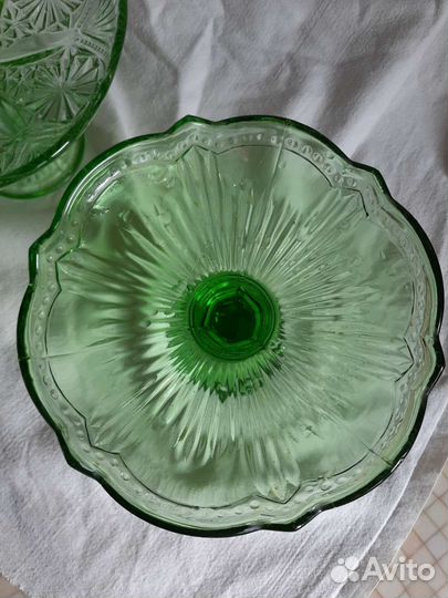 Ваза для фруктов СССР зеленое стекло неман