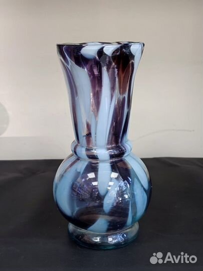 Ваза Красный май цветное стекло 19 см