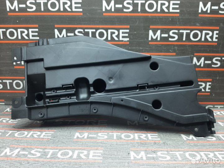 Ящик для инструментов левый Bmw X5 E53 M54B30 2006