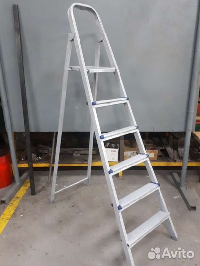 Лестница Стремянка 1.8м