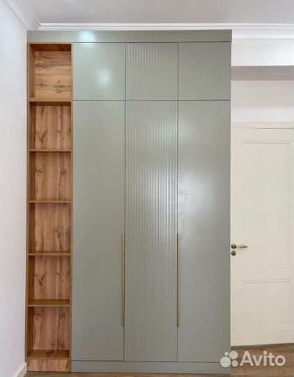 Шкаф распашной