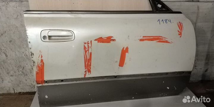 Дверь Toyota Mark GX100