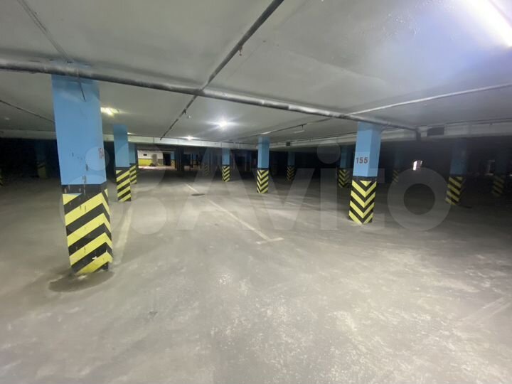 Машиноместо, 18 м²