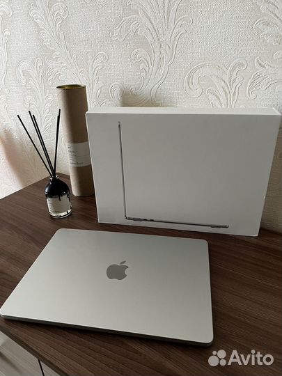 Macbook air 13 (M2, 2022) 256 гб