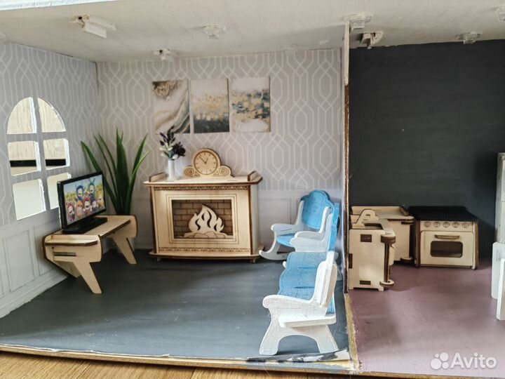 Кукольный домик с мебелью деревянный