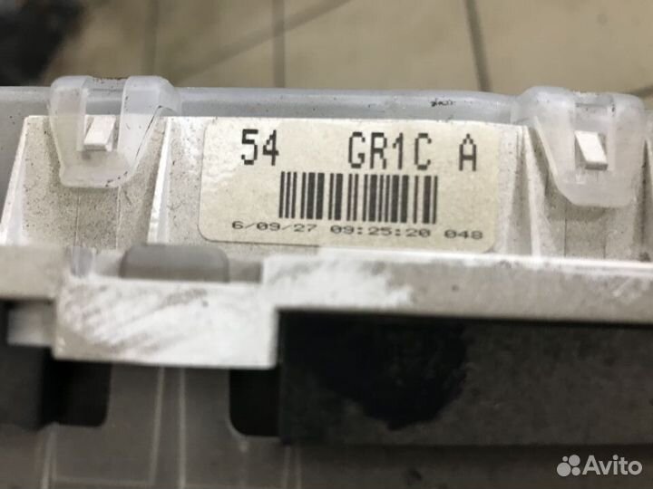 Приборная панель Mazda 6 GG 1.8 L8 МКПП