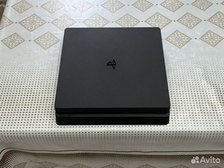 Sony playstation 4 Slim