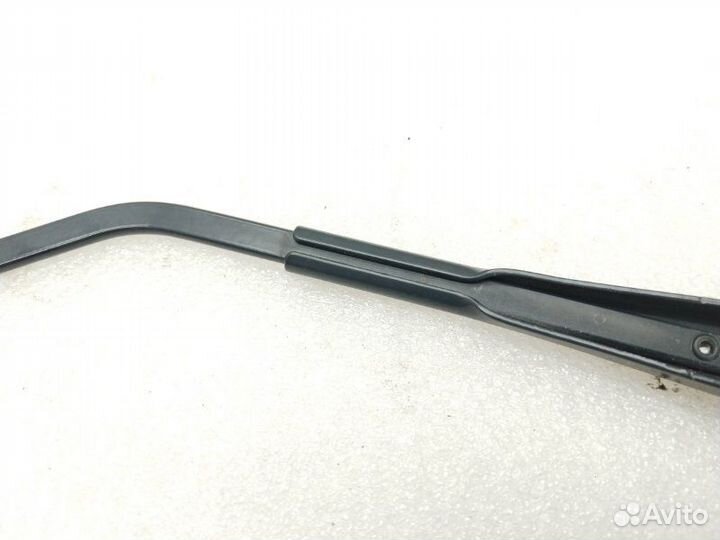 Поводок стеклоочистителя левый Chevrolet Cruze