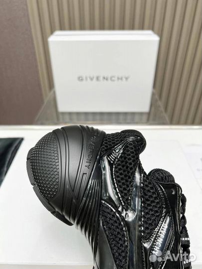 Кроссовки мужские givenchy