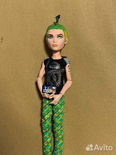 Кукла Монстер Хай дьюс горгон