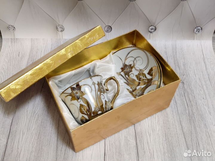 Чашка с блюдцем золотые