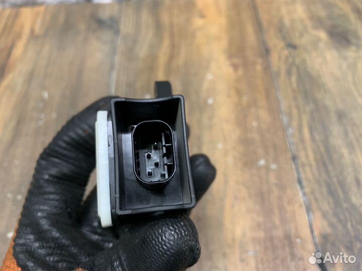 Mercedes Benz E W212 Датчик ускорения