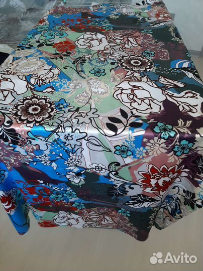 Отрез ткани атлас-стрейч, шёлк искусственный