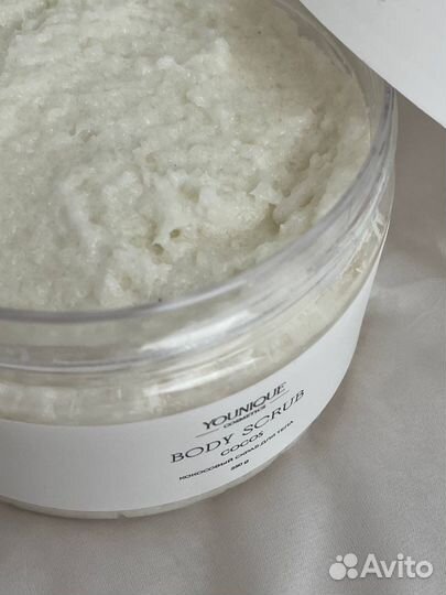 Натуральный кокосовый скраб для тела