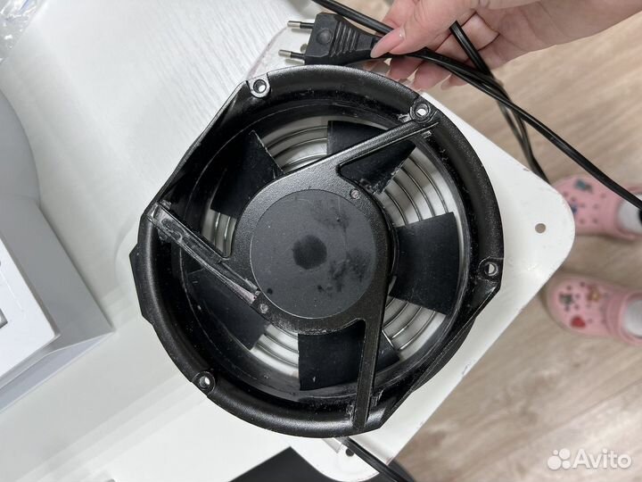 Встраиваемый пылесос для маникюра