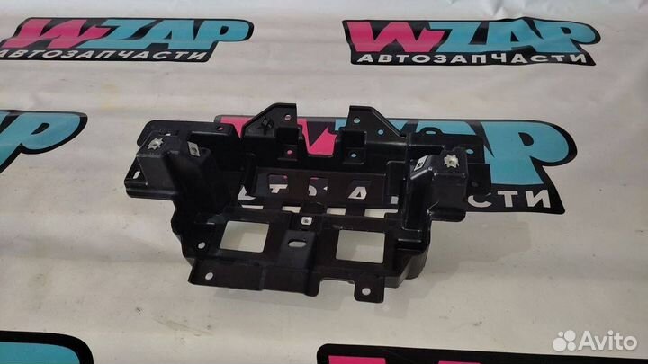 Пластик салона Ford Escape 4 CX482 2020