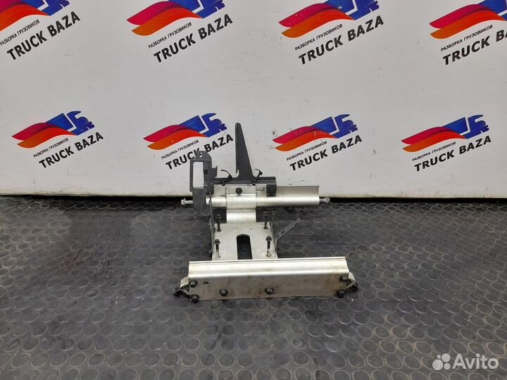 21852865 Кронштейн бака AdBlue Renault T