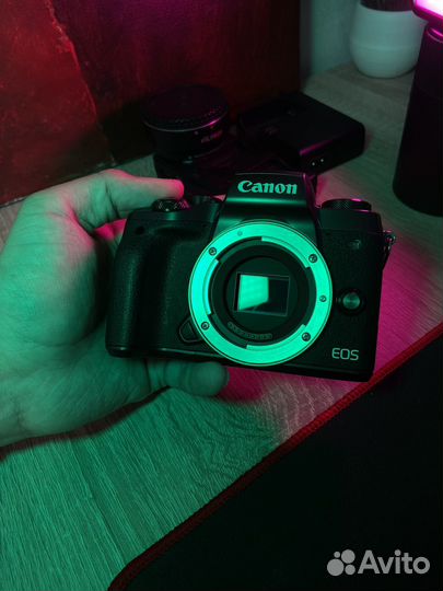 Canon EOS M5 + 18-45mm + переходник Viltrox