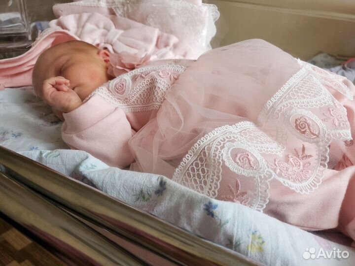 Комплект на выписку(платье слип и чепчик)