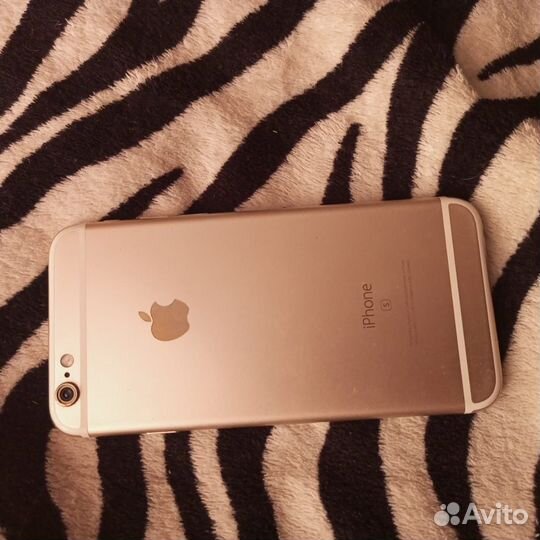 Телефон iPhone 6s