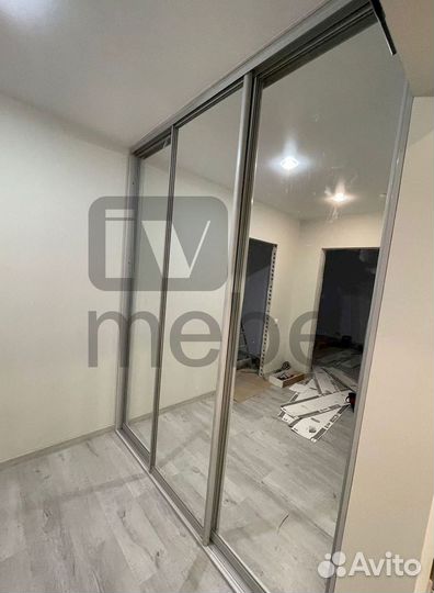 Угловой шкаф