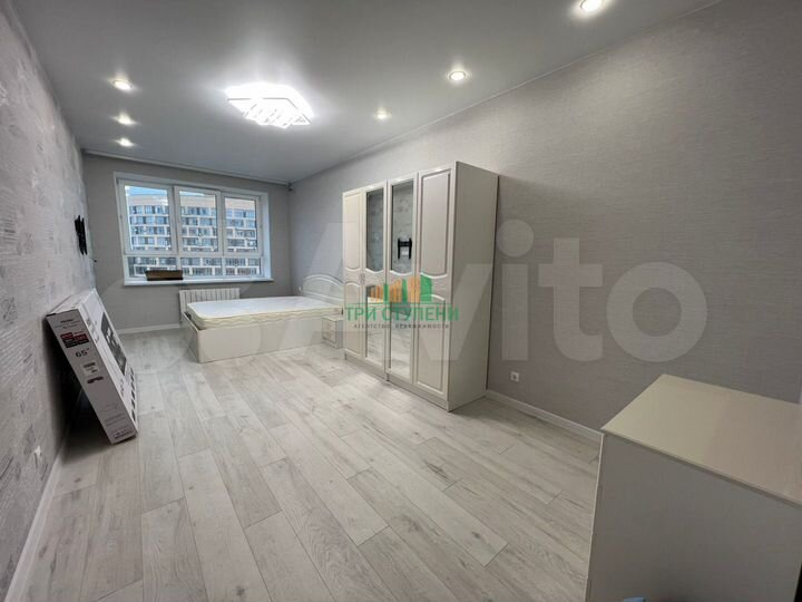 2-к. квартира, 52 м², 13/17 эт.