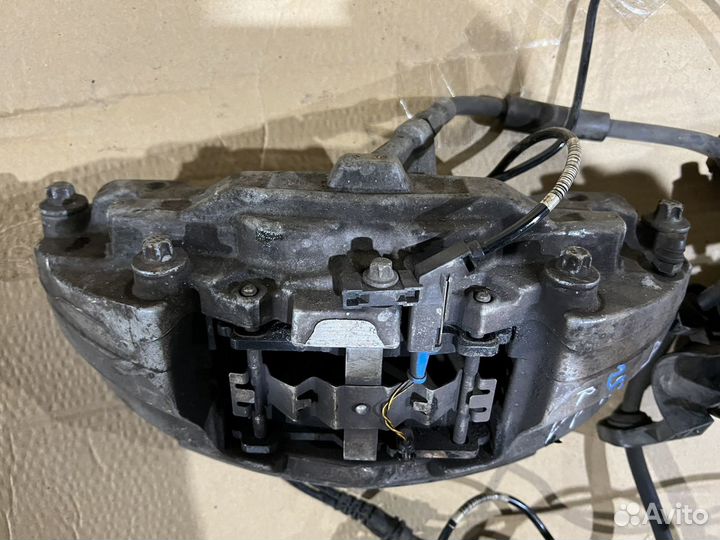 Суппорт передний Mercedes W238 W213 W205 AMG