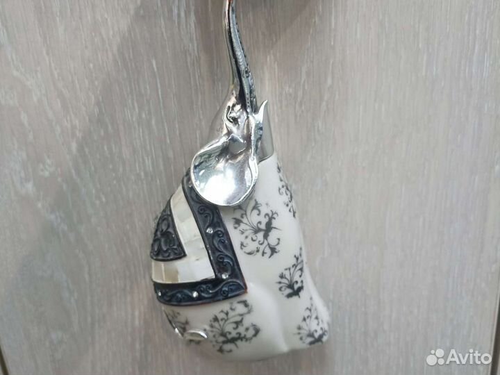 Статуэтка слон