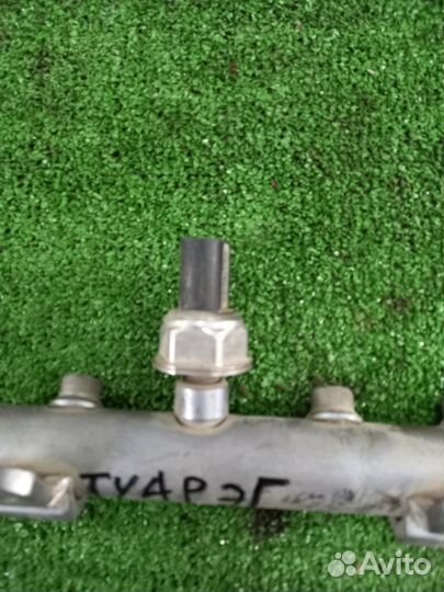 Рампа с датчиком левая Touareg 3.0tdi 2002-2010