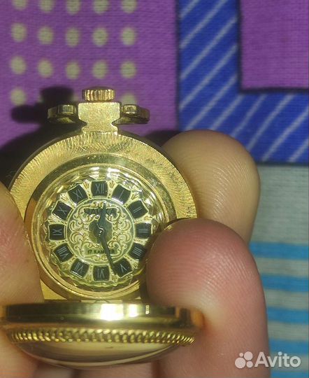 Часы-кулон, финифть