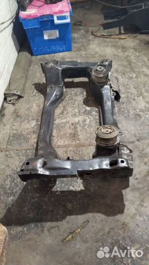 Подрамник передний Mercedes-Benz E W210 1997 M112