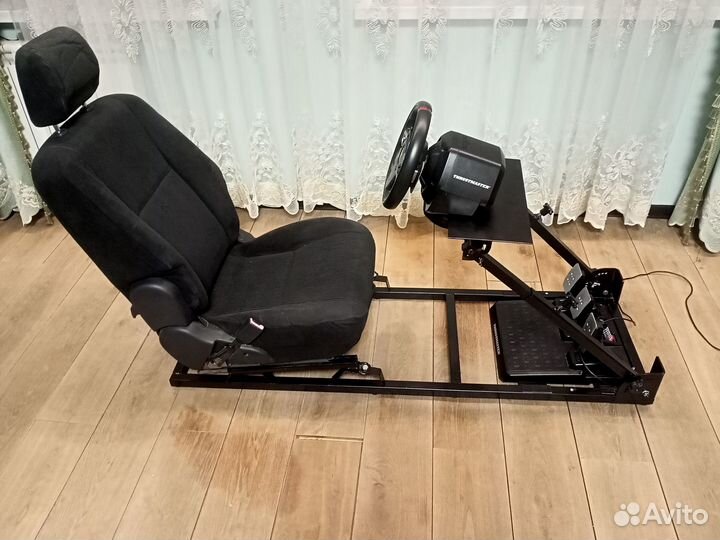 Кокпит для симрейсинга (без руля и педалей)