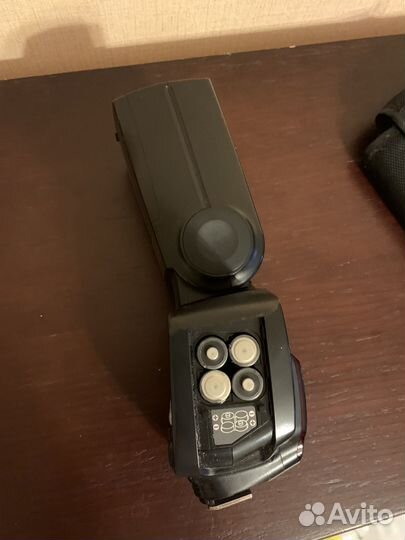 Вспышка камеры YN685 + зарядное устройство