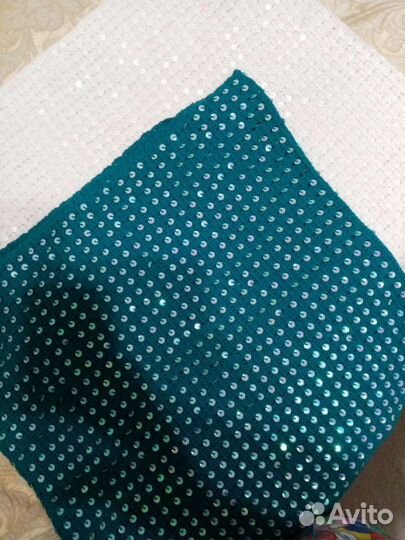 Шарф с пайетками