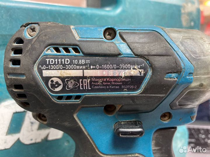 Бе8 Аккумуляторный ударный гайковерт Makita TD111D