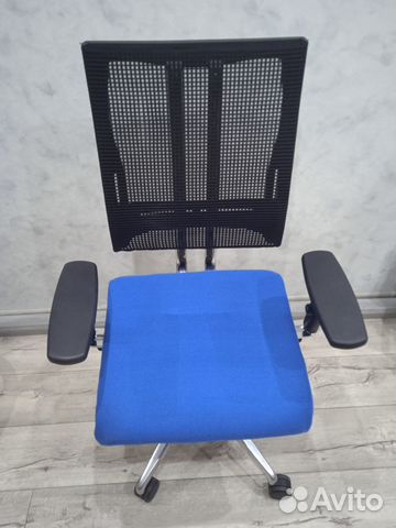 Офисное кресло