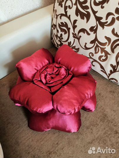 Подушка-роза. Декоративная