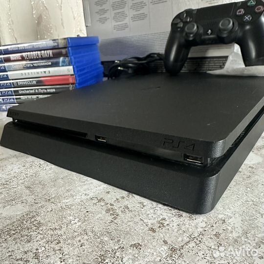 Sony PS4 slim с чеком, идеал, 3 рев