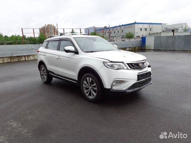 Geely Atlas 2.4 AT, 2021, битый, 136 000 км