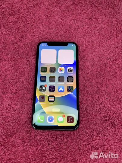 iPhone X, 64 ГБ
