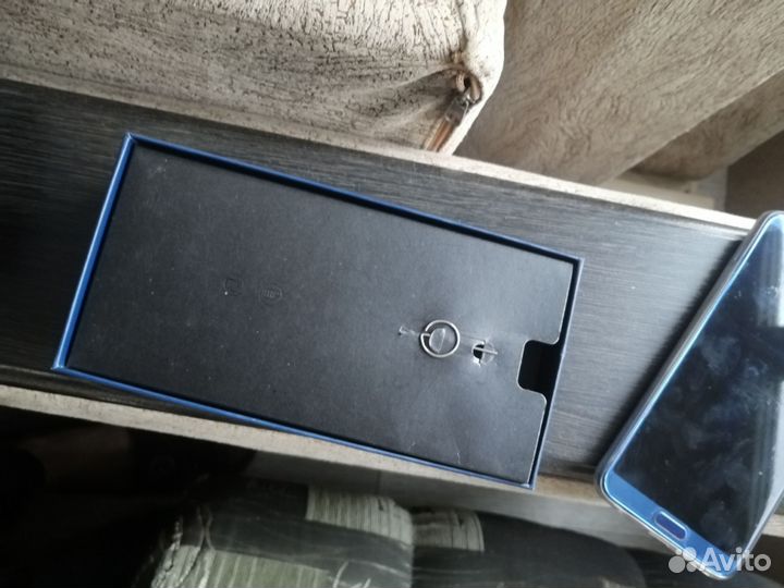 HONOR View 10, 6/128 ГБ