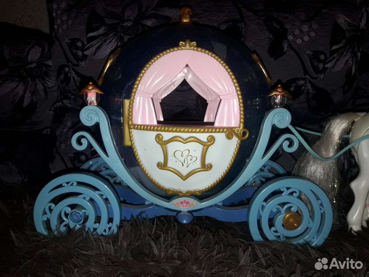 Карета и лошадь для кукол