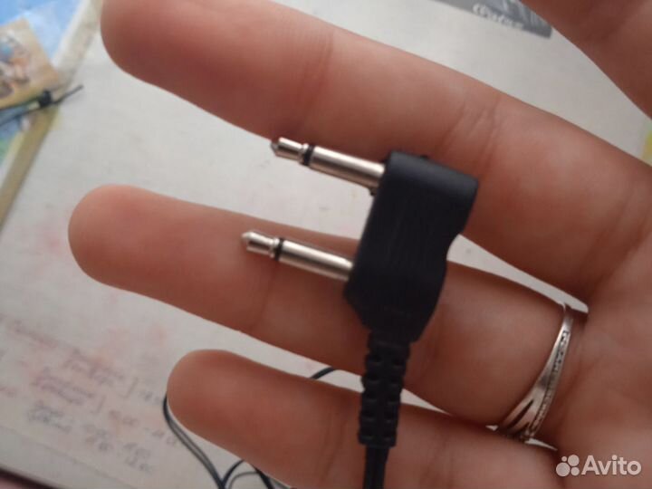 Проводные наушники