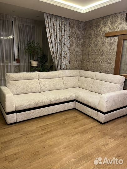 Большой угловой диван бу