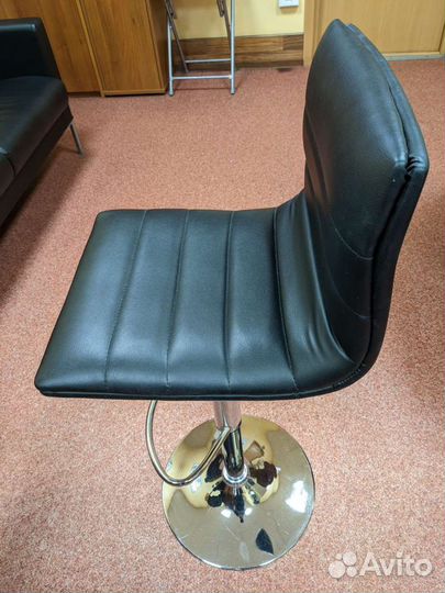 Стул для визажиста